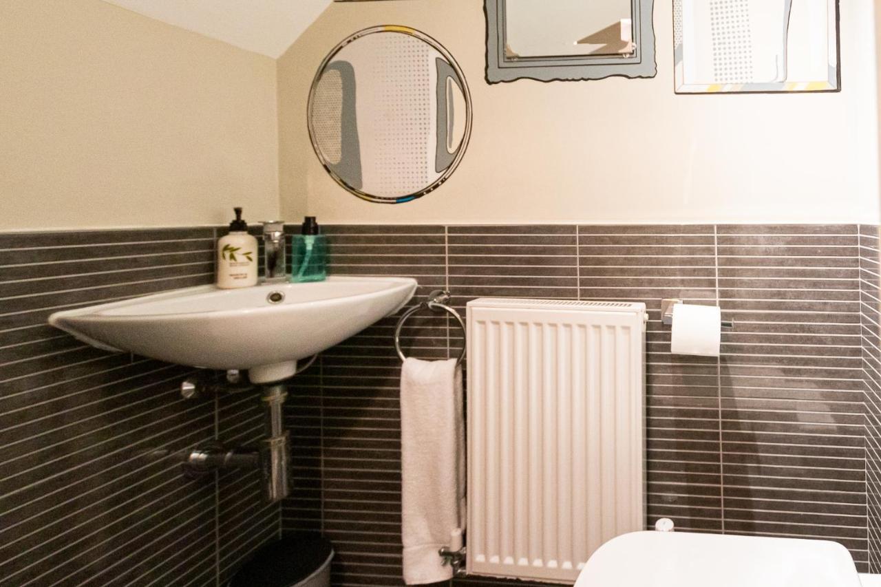 Charles St Chester City Townhouse By Rework Accommodation מראה חיצוני תמונה